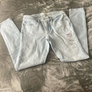 Levi’s Women’s 711 Skinny Jeans Size 4